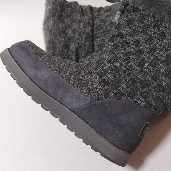 SKECHERS Australia Keepsakes Meadow Grey Knit Faux Fur Sweater Boots Size 9 - Picture 8 of 9